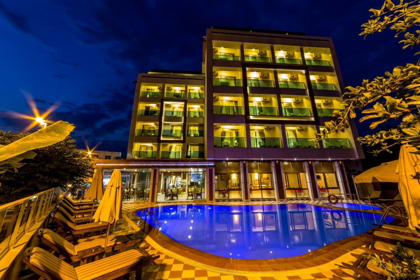 Ketenci Hotel lobby with comfortable seating